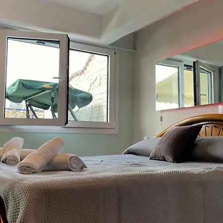 Διαμέρισμα Rooftop Loft With Hydromassage *