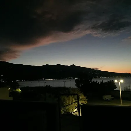 Διαμέρισμα Rooftop Loft With Hydromassage