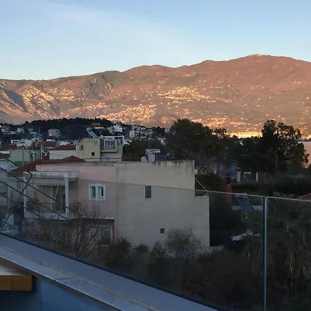 Rooftop Loft With Jacuzzi Volos