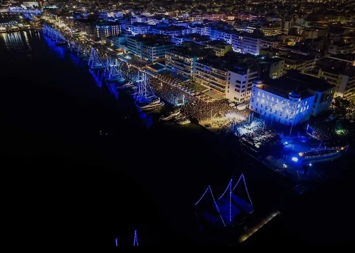 Rooftop Loft With Hydromassage Apartamento Volos